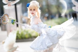Momoko葵葵拉克丝cosplay赏析：当现实与魔法相遇的100次心动