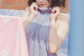coser图集丨阿半今天很开心 NO.001 露背毛衣 [28P-157MB]