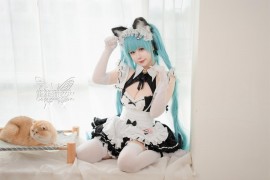 二次元cos大赏：修修猫ww胜利女神·普莉瓦蒂赏析，黑白女仆装下的温柔羁绊
