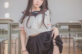 coser图包丨Yoko宅夏 NO.003 黑丝JK [39P-220MB]