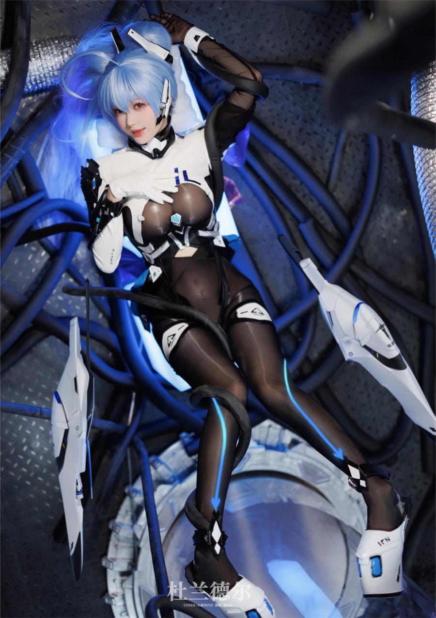 小南宫zzZ杜兰德尔COS写真