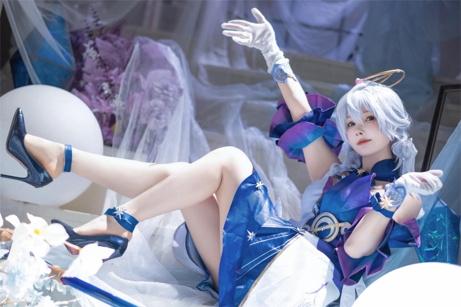 超级小禾儿知更鸟cosplay