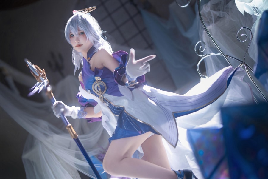 超级小禾儿知更鸟cosplay