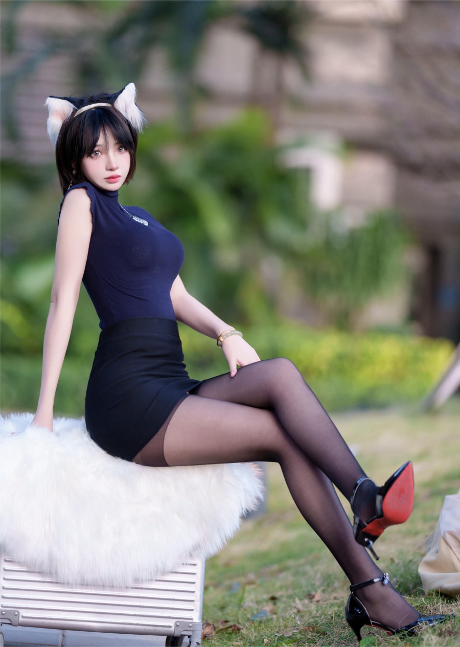 疯了个猫cos图集丨黑色系写真