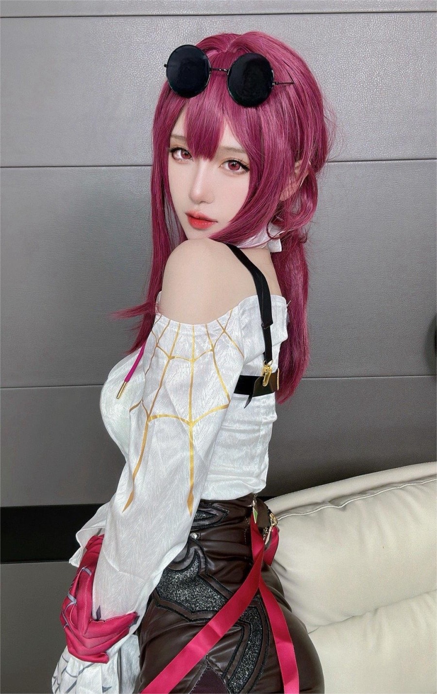 腐团儿卡芙卡cosplay