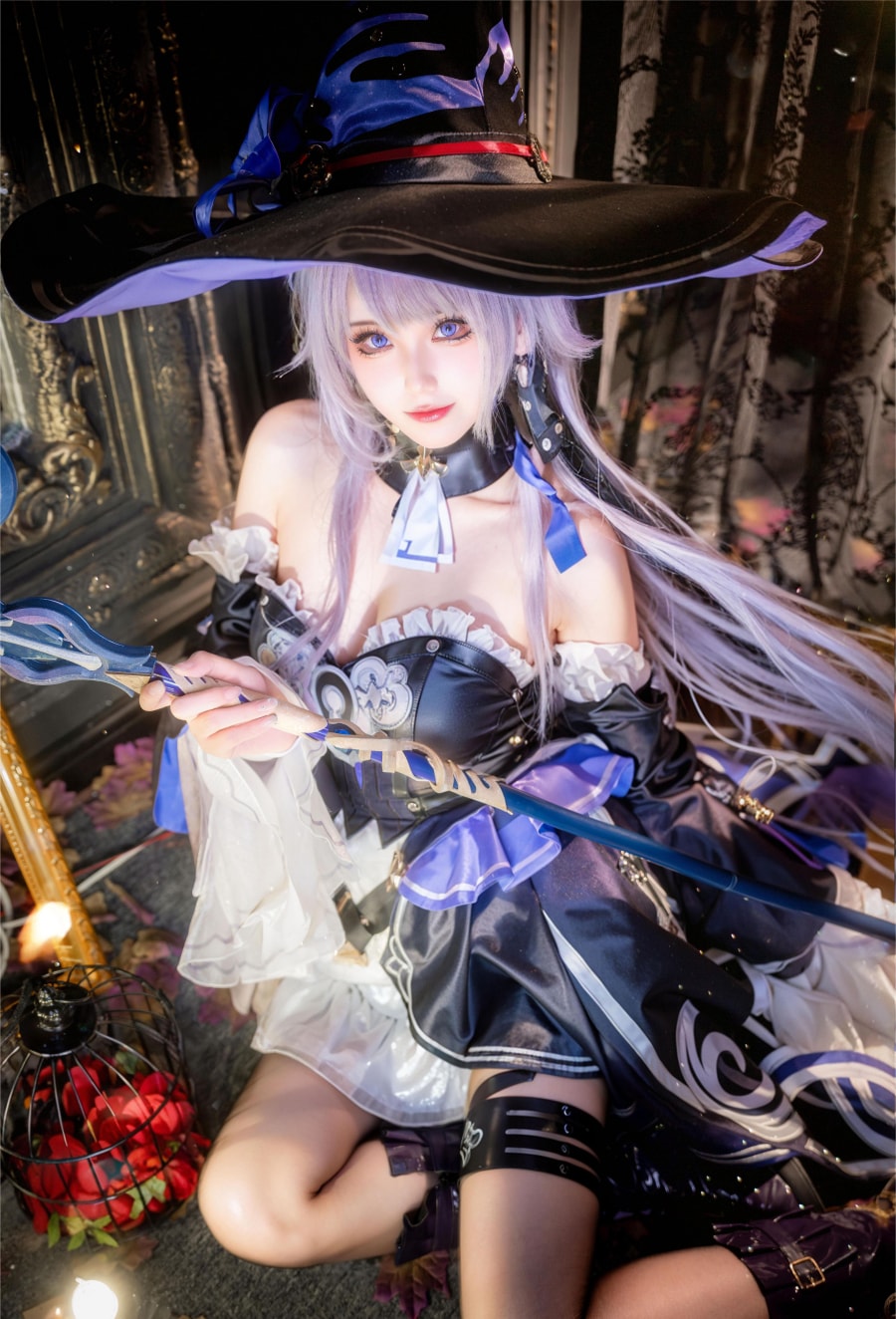 秋楚楚不秃头cosplay大黑塔