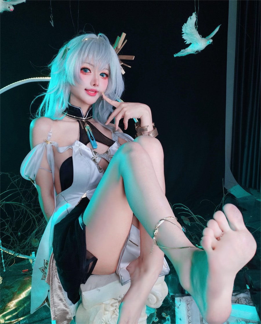 紫氯氯cosplay深空之眼梵天