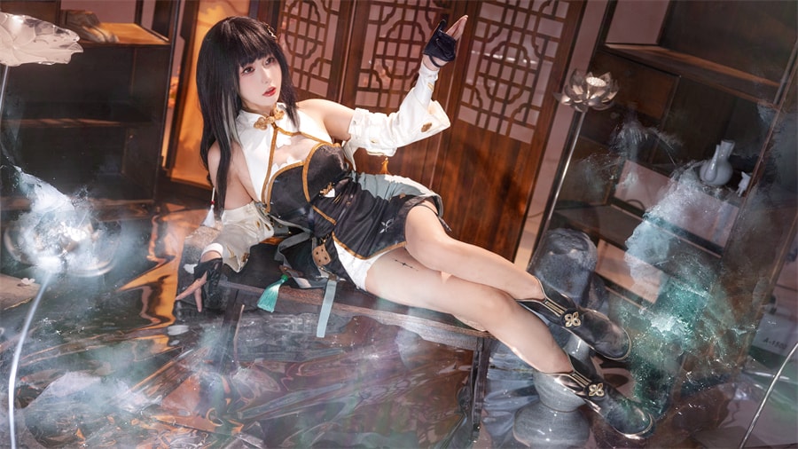 Momoko葵葵绝美鸣潮白芷
