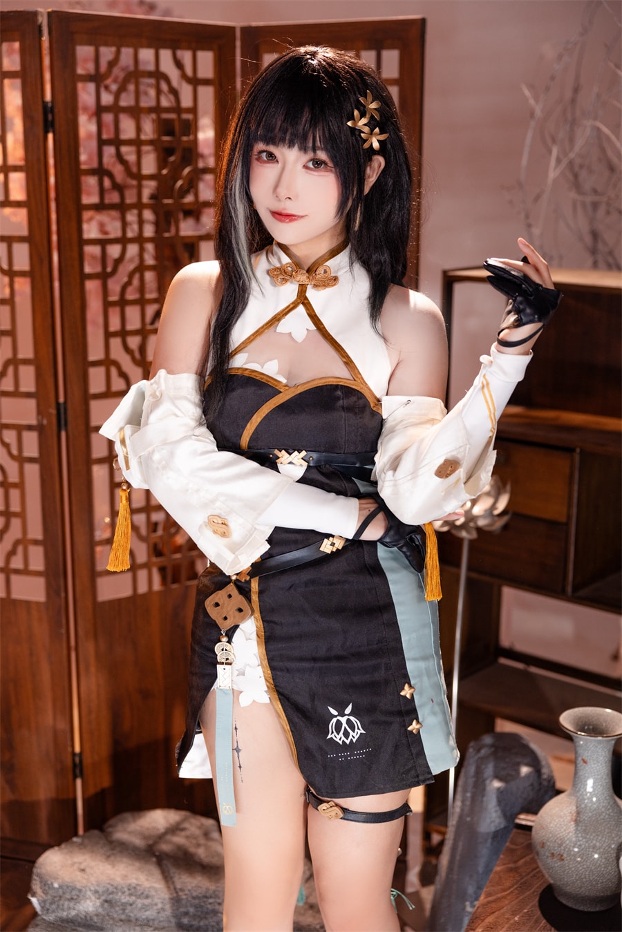 Momoko葵葵绝美鸣潮白芷