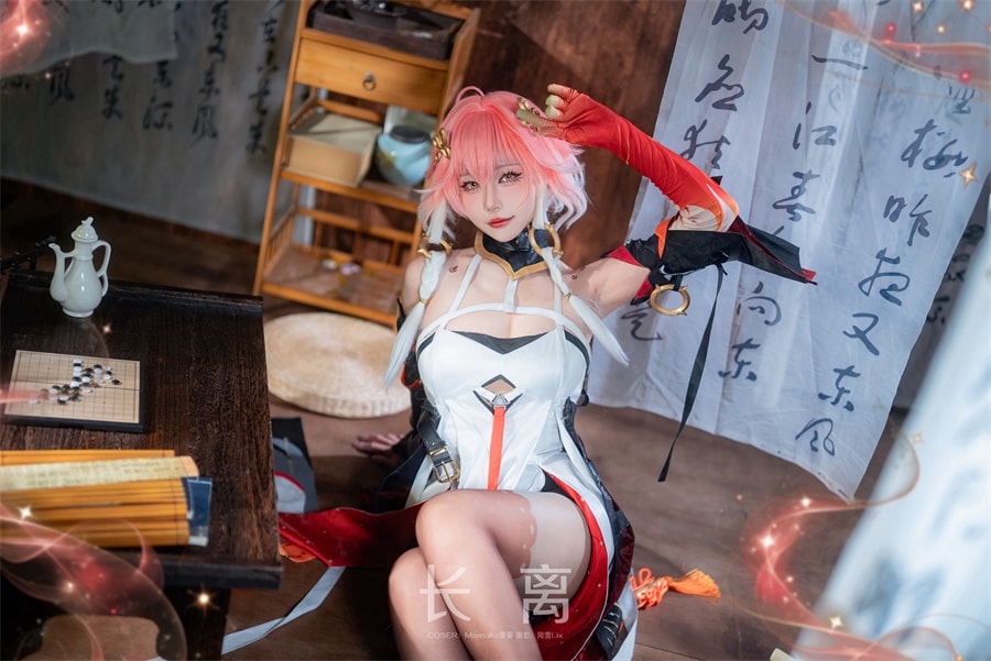 Momoko葵葵cos鸣潮·长离