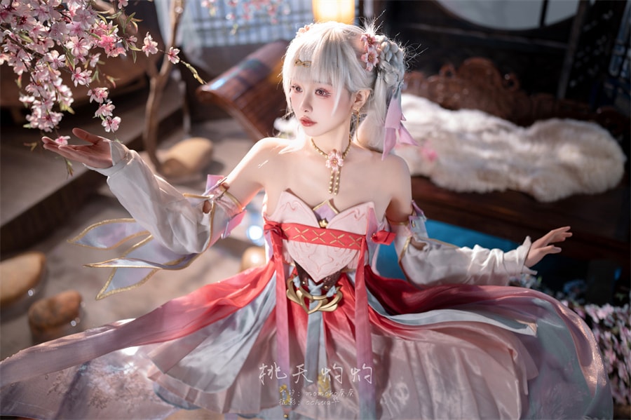Momoko葵葵cos鸣潮·黎那汐塔