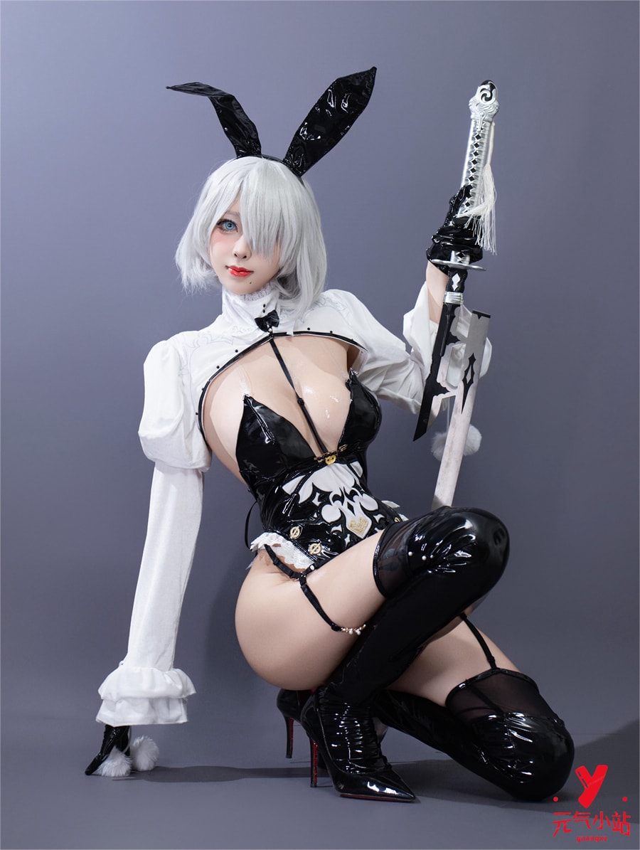 雯粥粥i2B兔女郎cos