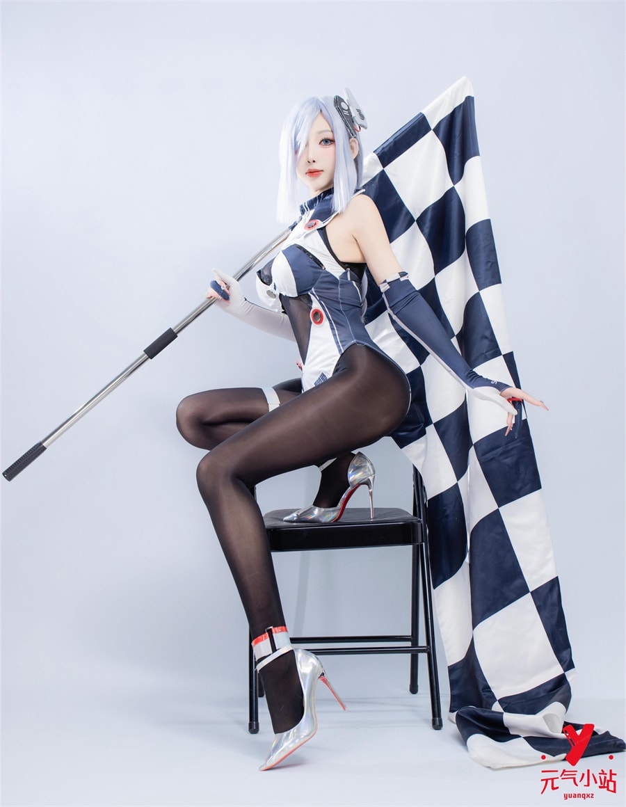 雯粥粥i申鹤赛车娘cos
