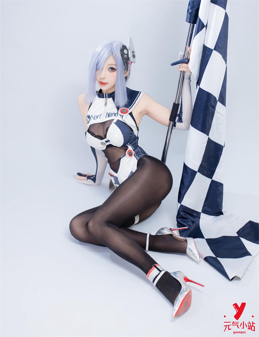 雯粥粥i申鹤赛车娘cos