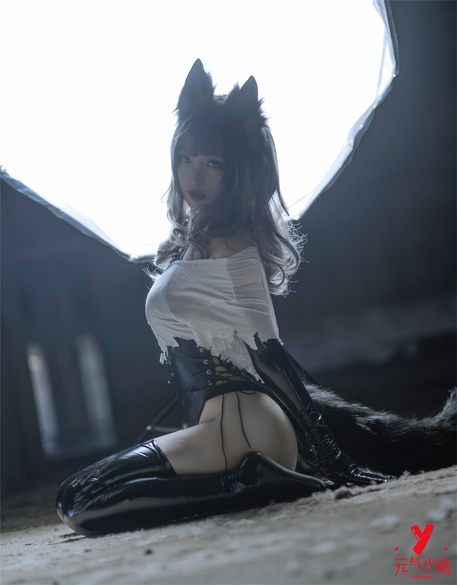 刺青Poi驯服小狼cos