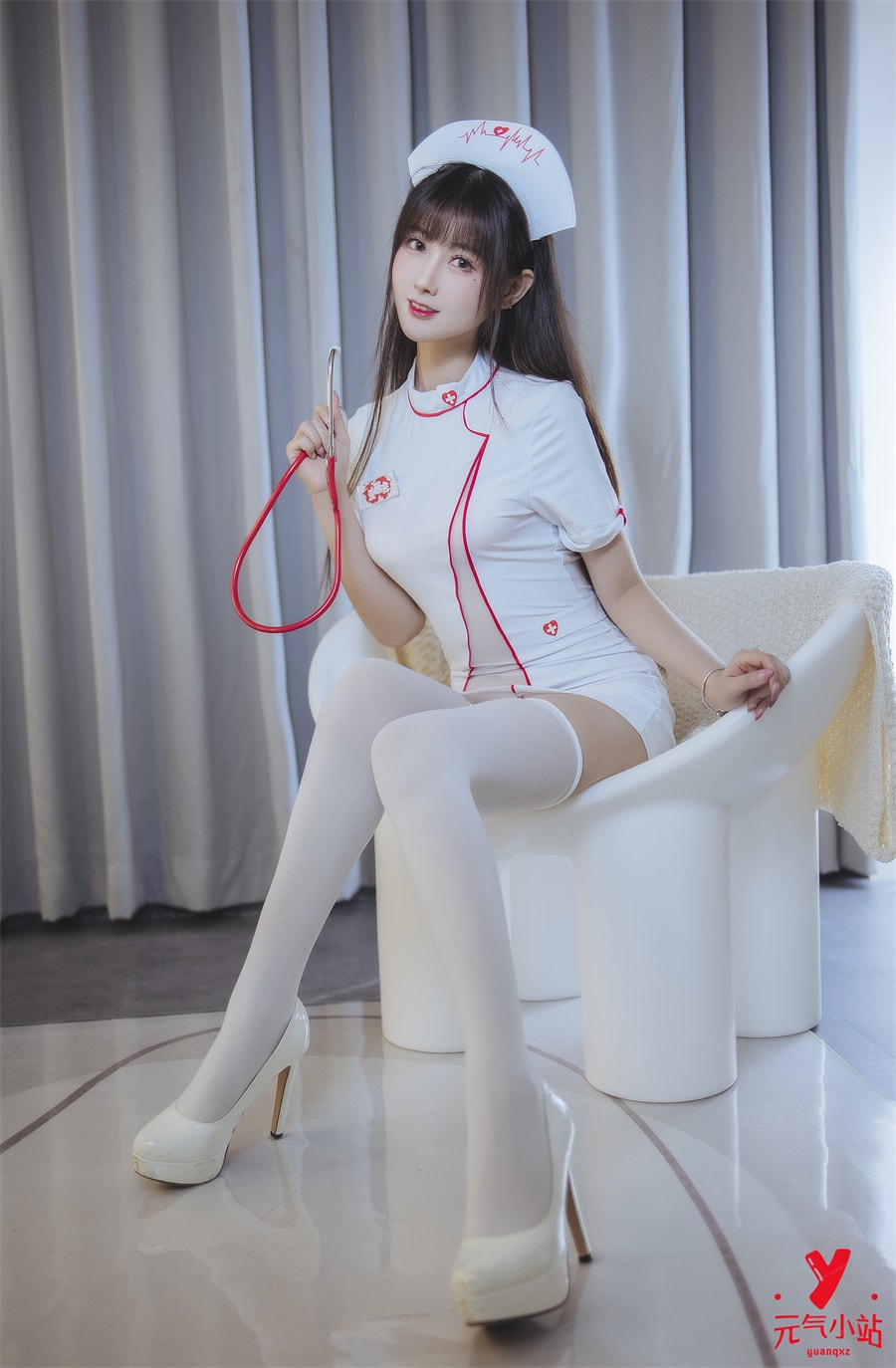 羽生三未护士写真