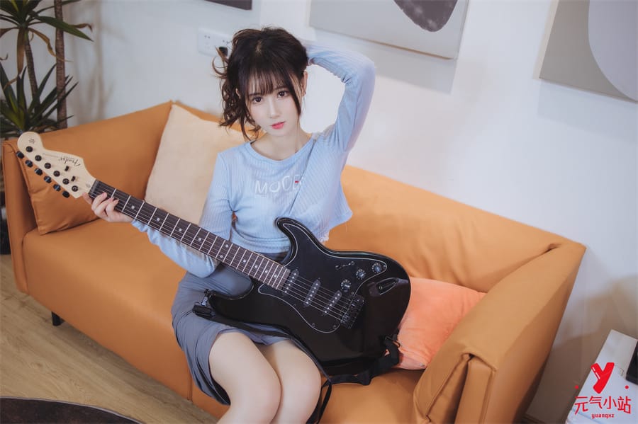 羽生三未吉他妹妹美图