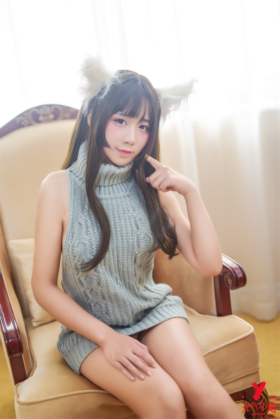 九曲Jean露背毛衣