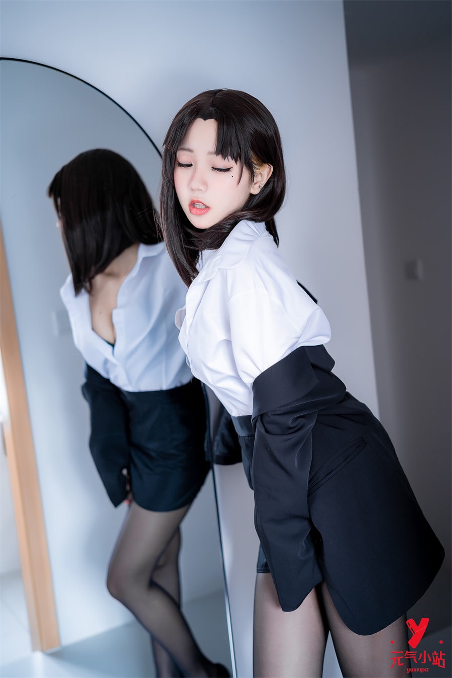 coser蓝小沂KiKi图赏