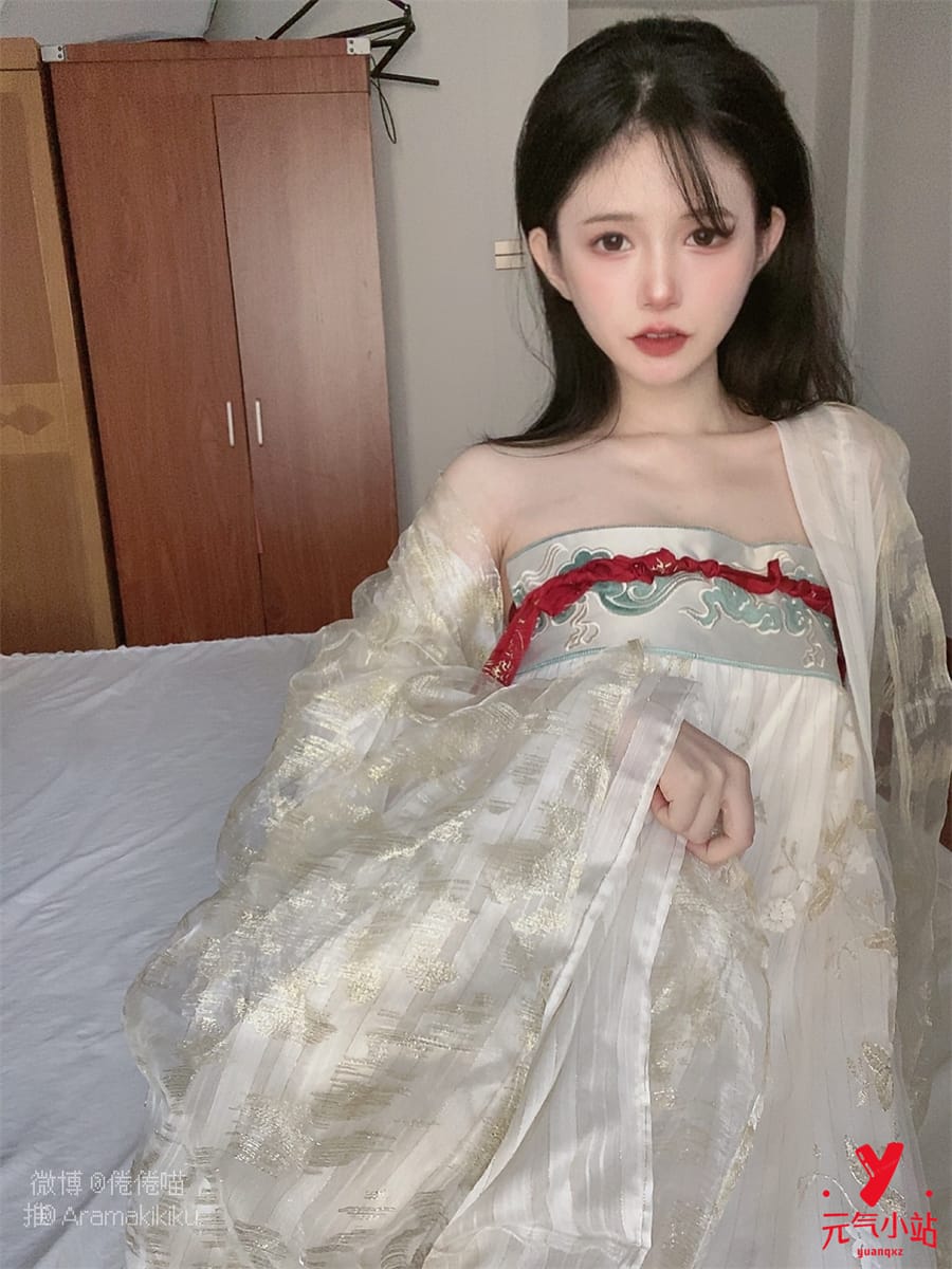 倦倦喵cos作品